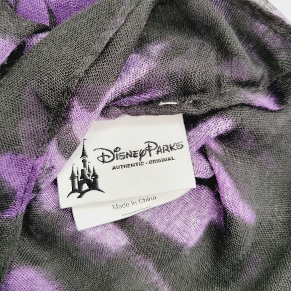 DisneyParks The Nightmare Before Christmas Infinity Scarf NWT - Picture 9 of 9